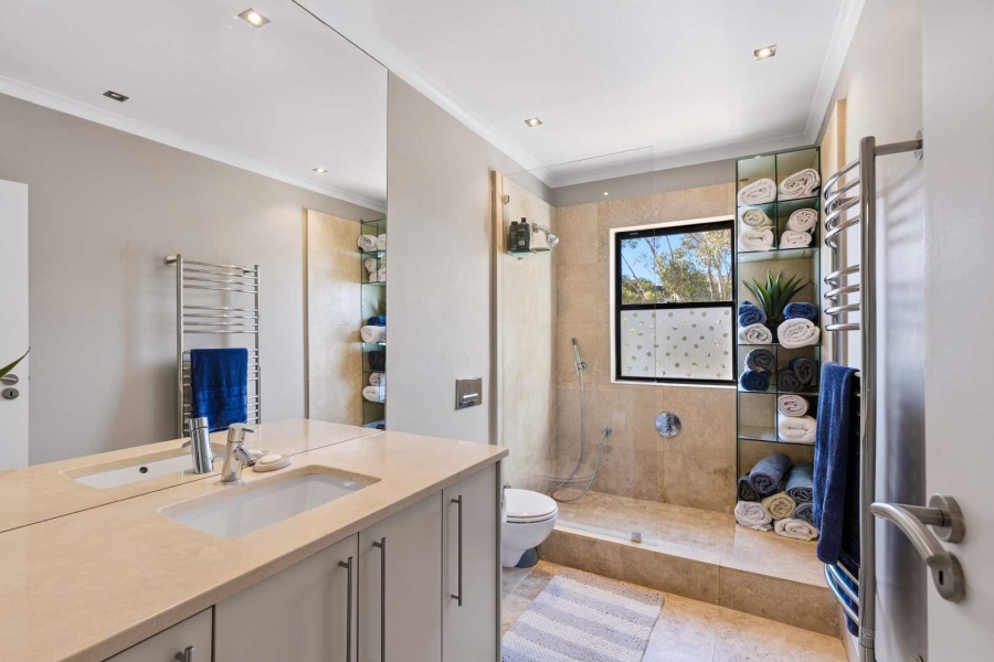 3 Bedroom Property for Sale in Fresnaye Western Cape